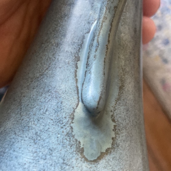 Mid century vase/pitcher blue shades drip glaze T5 - Picture 7 of 7